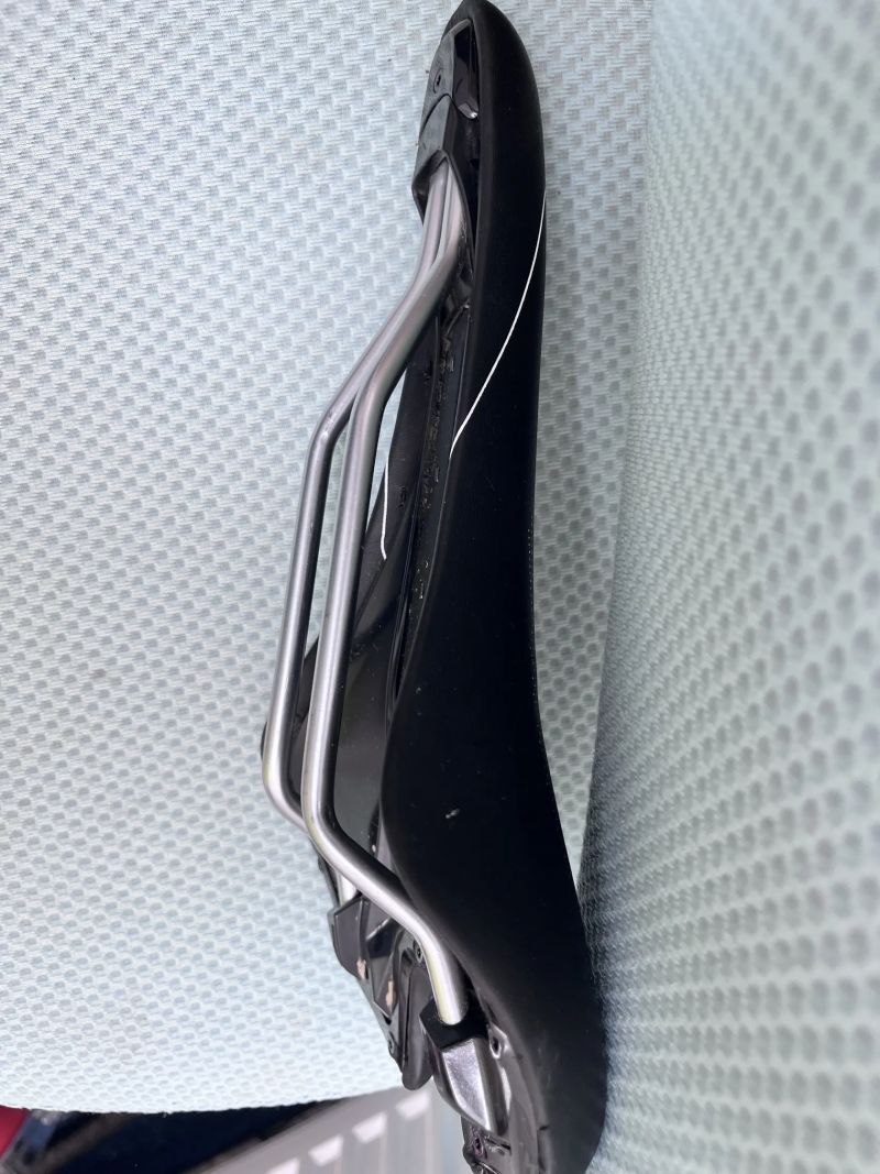 Prodám sedlo Specialized AvatarComp Gel 143 Black