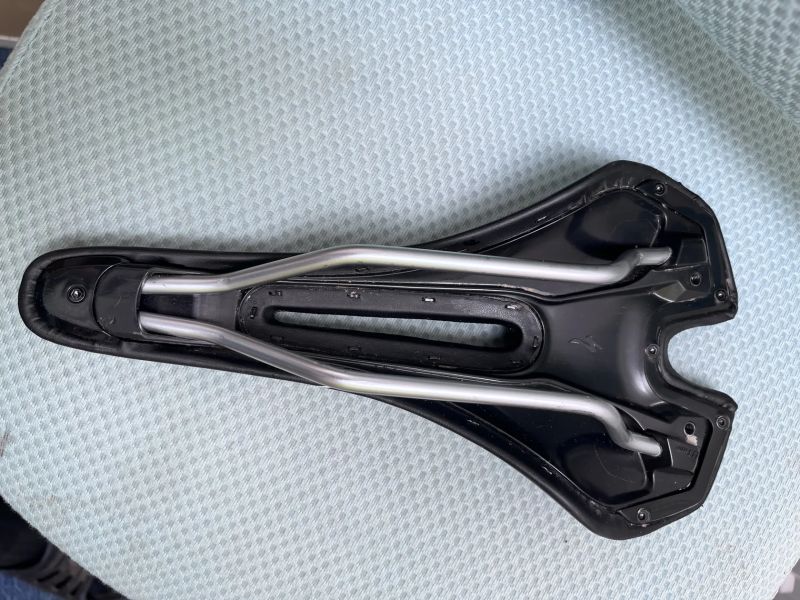 Prodám sedlo Specialized AvatarComp Gel 143 Black