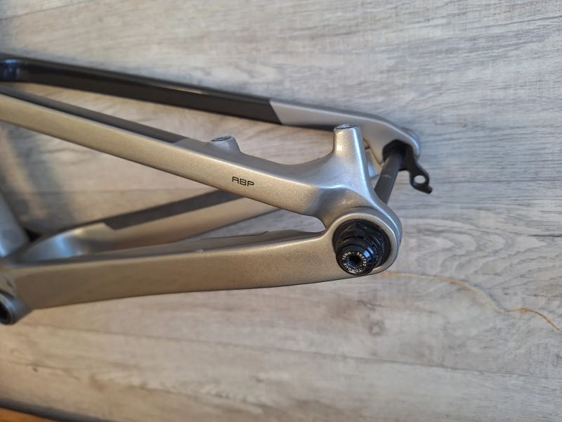 TREK Top Fuel 9.7 gen 2, vel. L