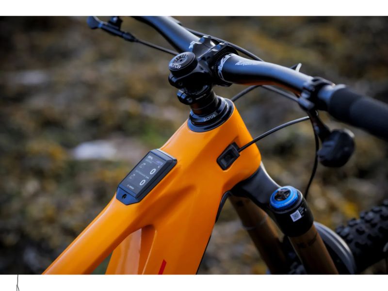 Nový Ghost E-Riot CF Full Party L 2026 Bosch Gen5 100Nm 800Wh