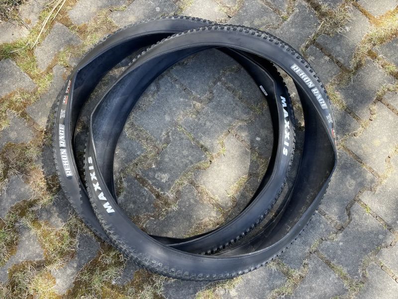 Plášť MAXXIS Recon Race 29x2.35 EXO TR 120TPI 60PSI