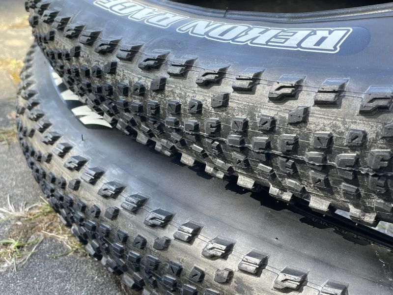 Plášť MAXXIS Recon Race 29x2.35 EXO TR 120TPI 60PSI