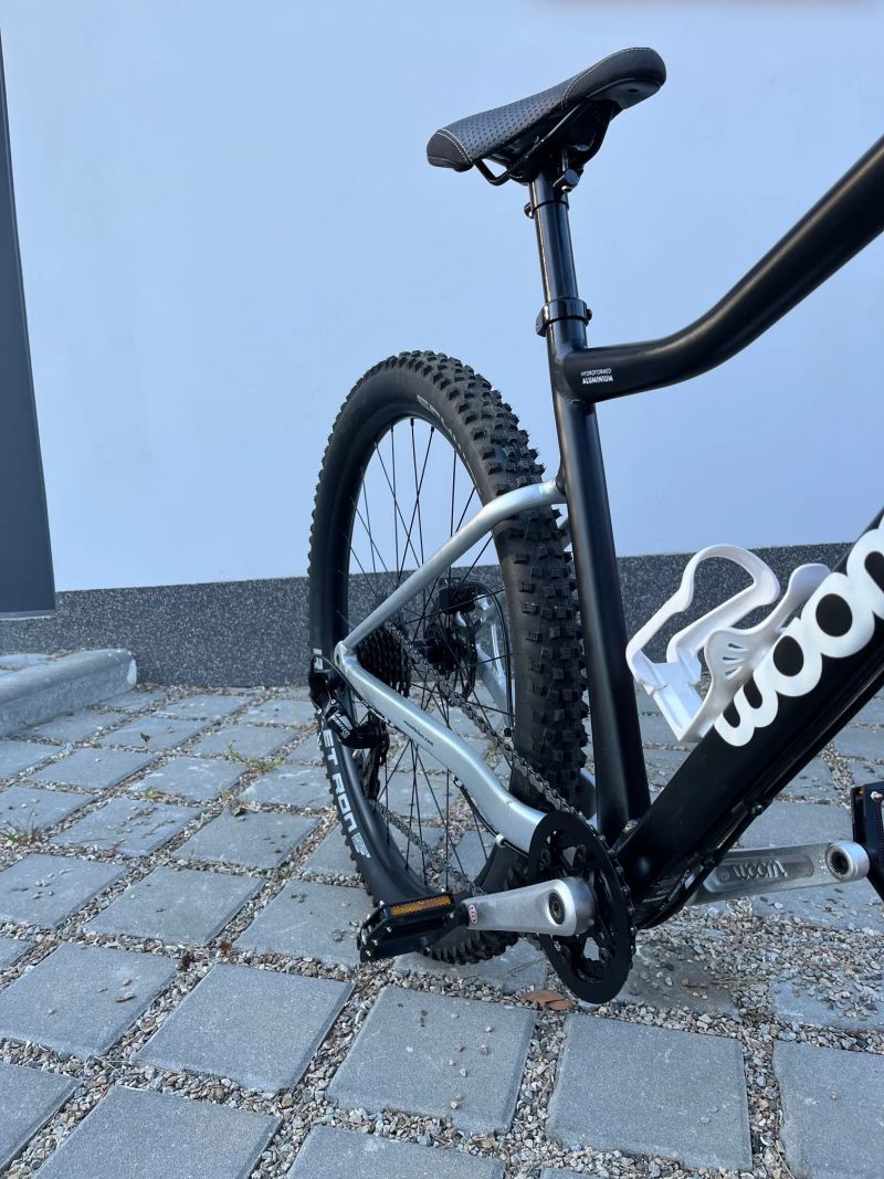 Horské kolo Woom off 6 / karbon vidlice