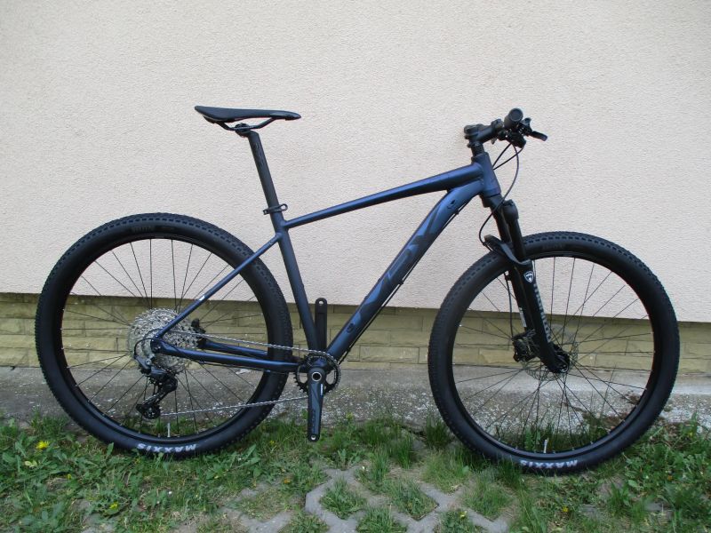 Nové 29" kolo na rámu MRX Sport 19", vzduch. vidlice Manitou Markhor, Shimano Deore 1x12, pevná osa