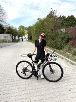 Trek Emonda SL 6 eTap - karbon, elektrické řazení SRAM Rival AXS 2x12