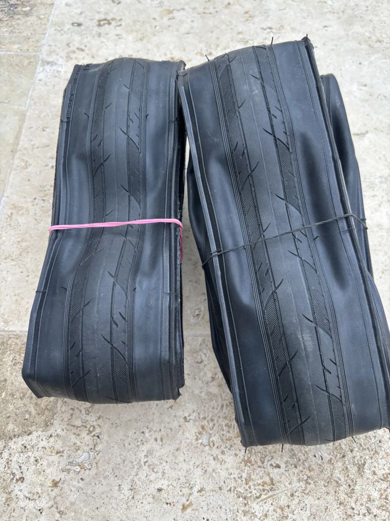 Predam nove Maxxis Detonator 700x32