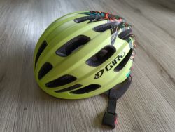 Prodám dětskou helmu GIRO 50-57 cm