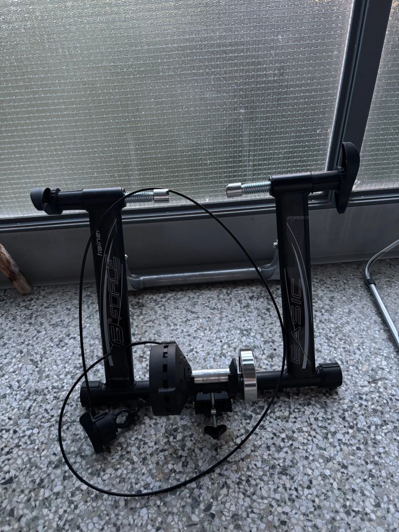 FORCE BASIC MAGNETIC 400watt + podložka pod kolo