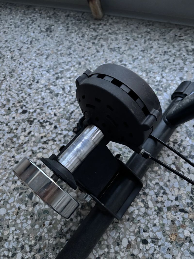 FORCE BASIC MAGNETIC 400watt + podložka pod kolo