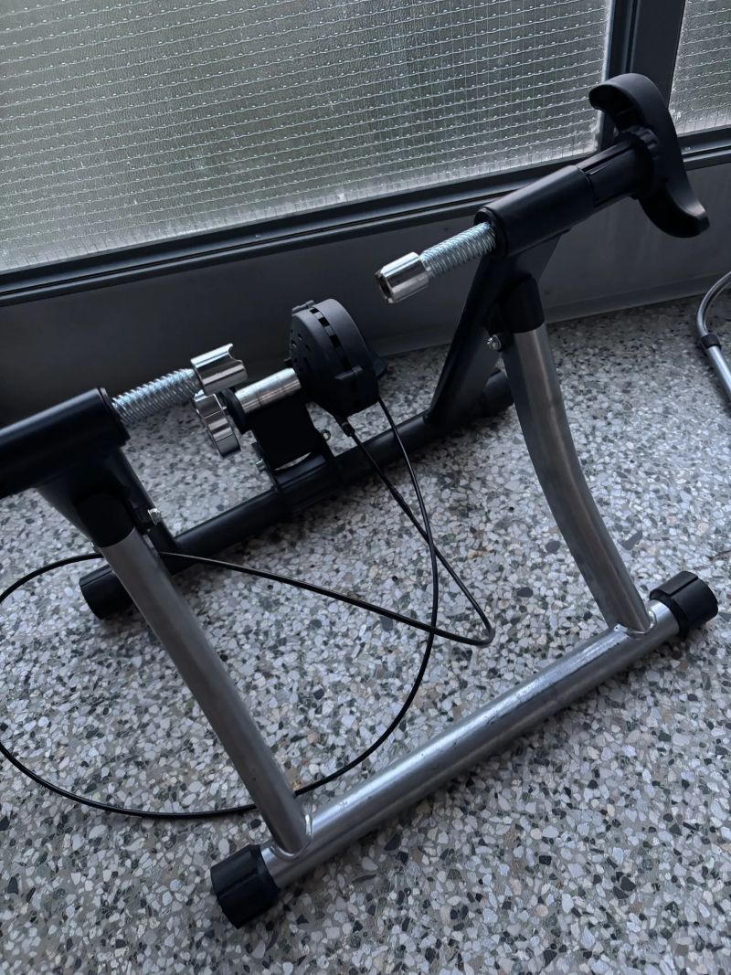 FORCE BASIC MAGNETIC 400watt + podložka pod kolo