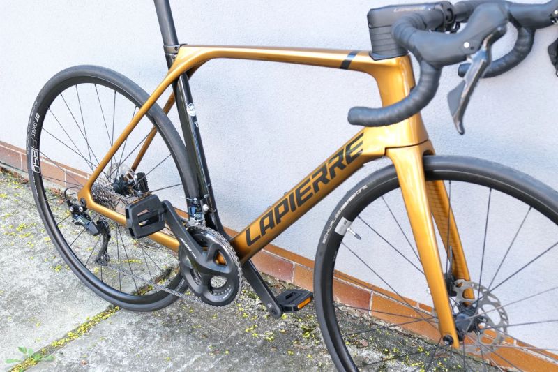 Predám cestný karbonový bicykel LAPIERRE Aircode DRS 5.0 