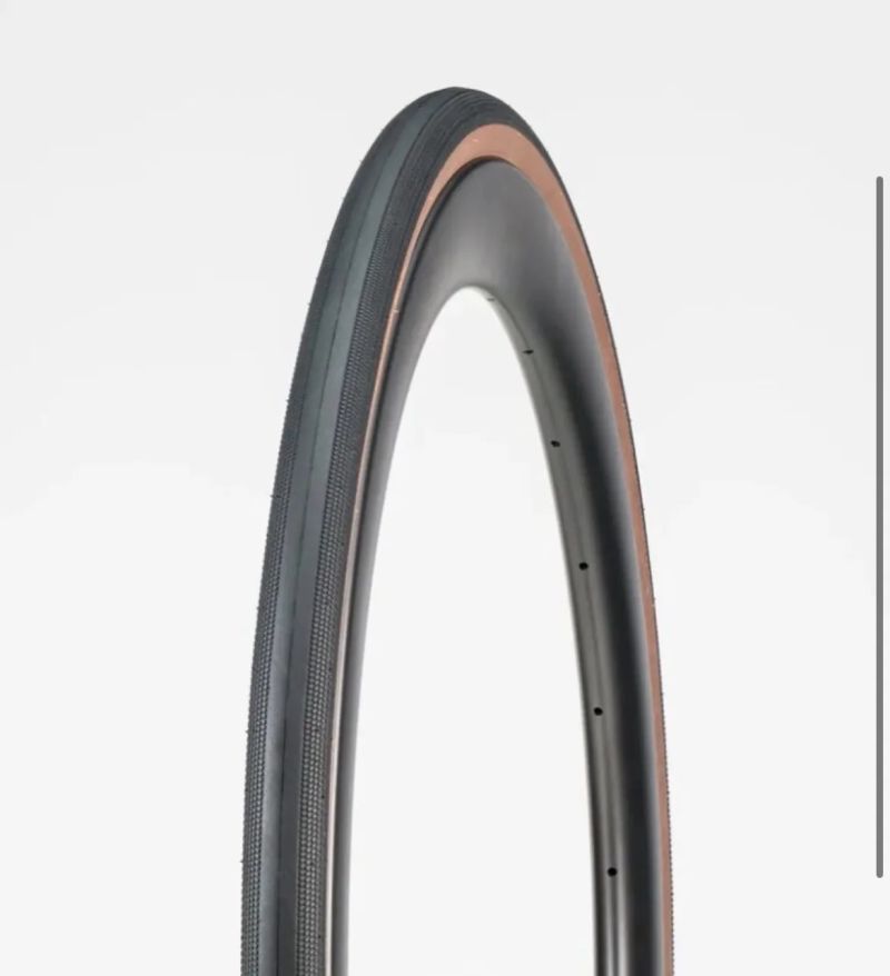 Pláště Bontranger R3 700x28 NOVÉ 2 ks z kola Trek Madone