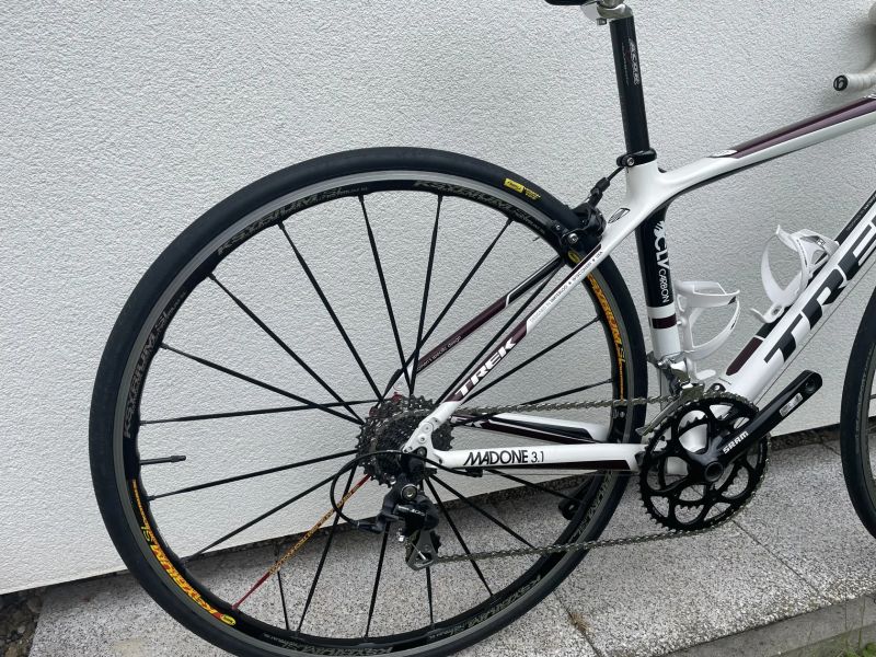 Madone 3.1 – karbon, Mavic Ksyrium SL - vel. 47