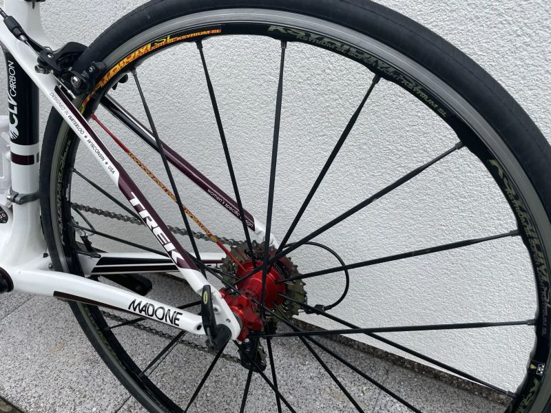 Madone 3.1 – karbon, Mavic Ksyrium SL - vel. 47