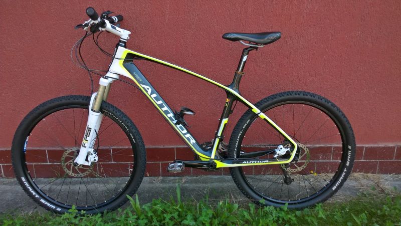 KARBONOVÝ AUTHOR 26 rám L