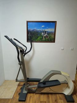 Eliptický trenažér TUNTURI Cross R 3.0 - funkční