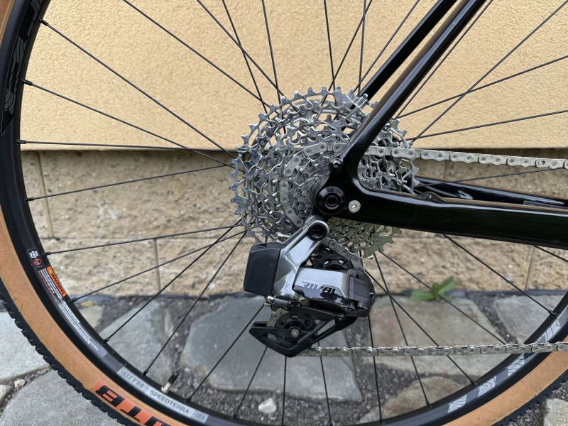 Rock Machine Gravelride CRB 900 AXS