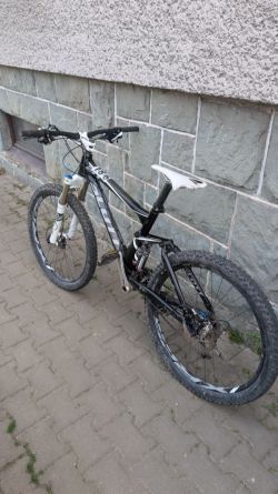 Scott Carbon celo-odpružené