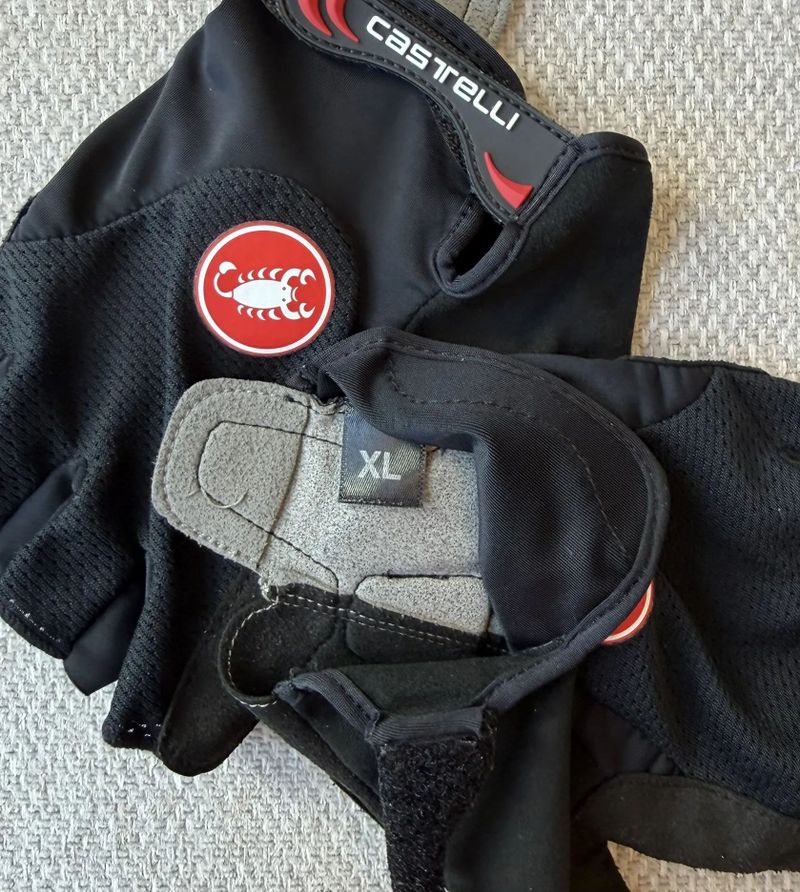 Prodám cyklistické rukavice Oakley Factory Road 2.0 a Castelli Arenberg Gel 2