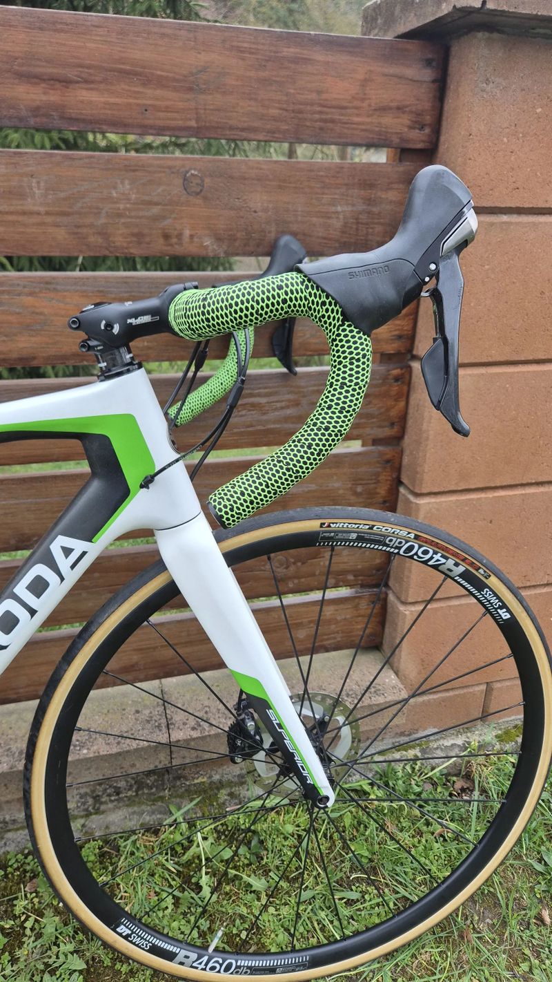 Silniční kolo ŠKODA road team elite + WATTmetr
