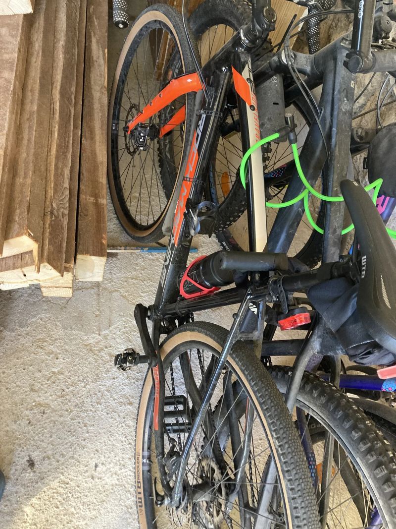 Rock Machine Gravelride 200