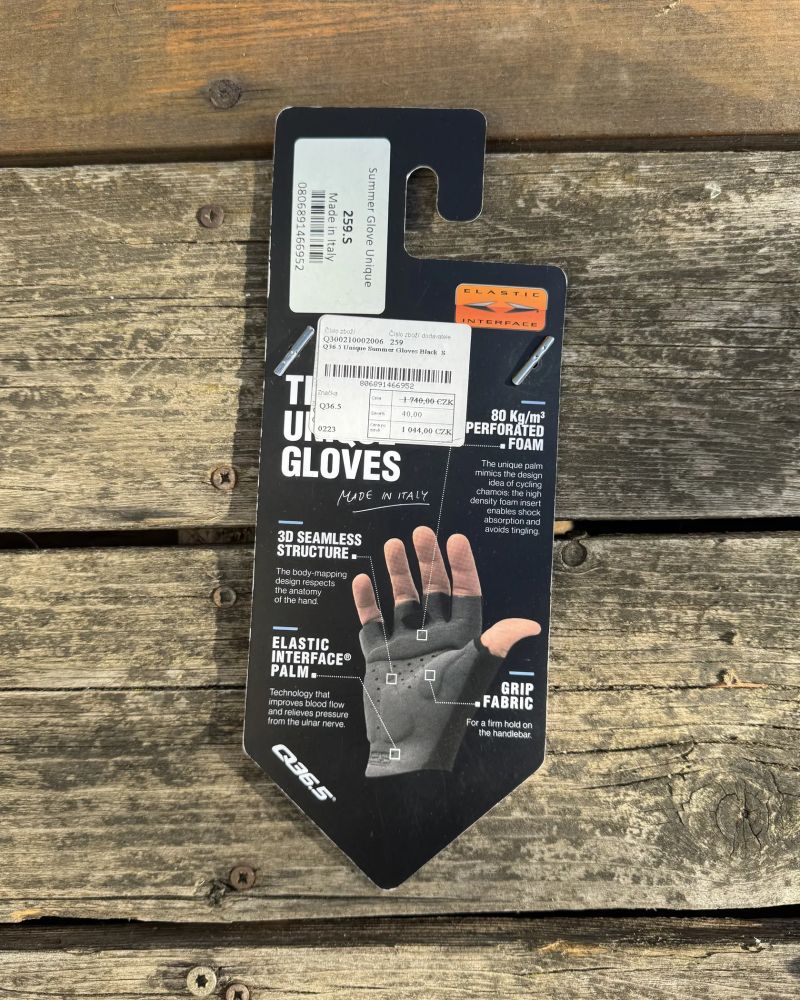 Q36.5 Unique Summer Gloves Black