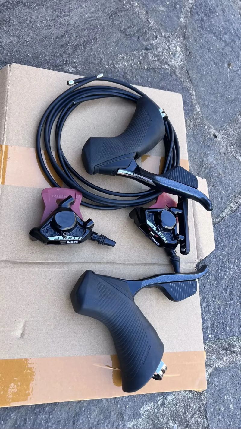 Sram Force AXS D2 brzdy+řazení