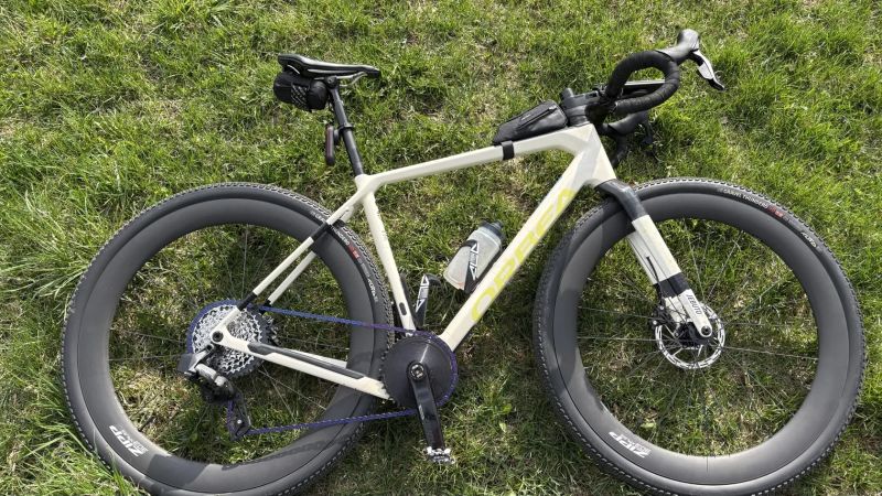 Gravel bike Orbea TERRA M31eTEAM velikost M