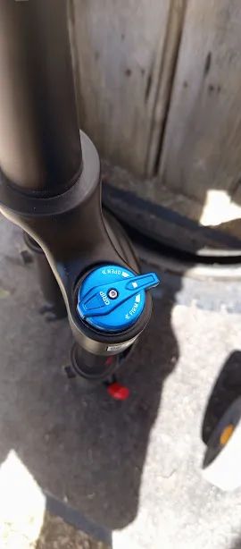 Fox Float 36 zdvih 160mm.27.5"+. váha 1890g