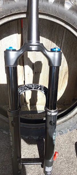 Fox Float 36 zdvih 160mm.27.5"+. váha 1890g