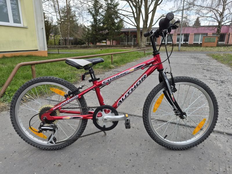 Dětské/juniorské kolo Author Cosmic – cervené