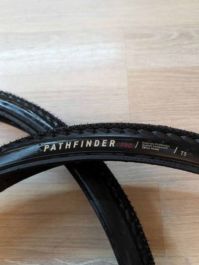 Pláště Specialized Pathfinder Pro 2Bliss Ready 38mm