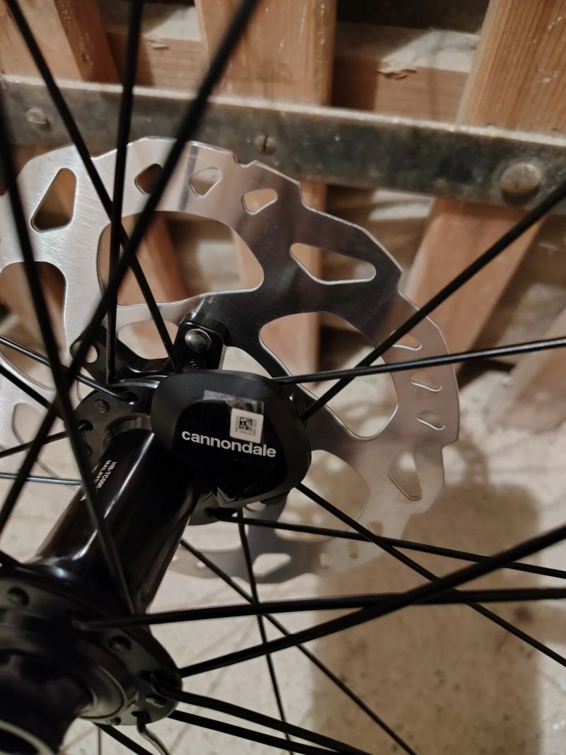 Prodám silniční kola DT Swiss R460DB ,12s, microspline