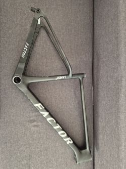 Nový MTB rám Factor Lando HT