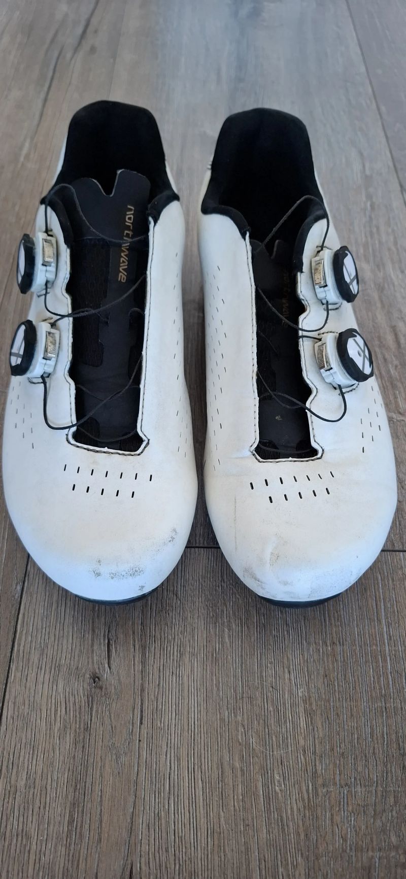 Northwave Revolution 3 / vel. 44,5 - karbon podrážka