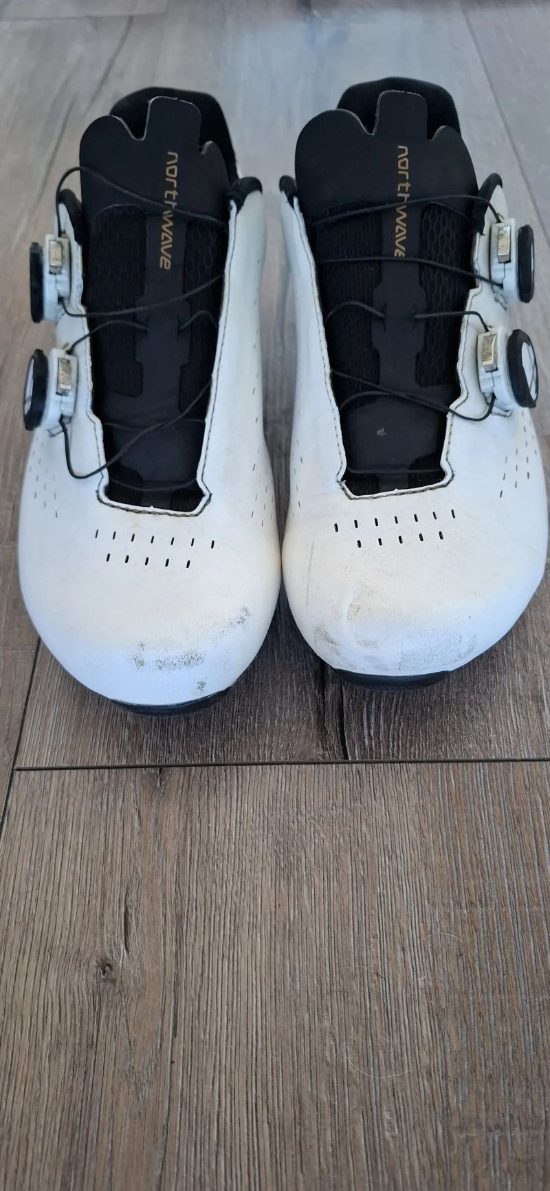 Northwave Revolution 3 / vel. 44,5 - karbon podrážka