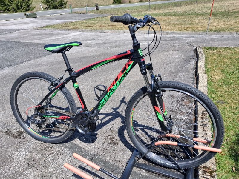 Rock Machine Manhattan