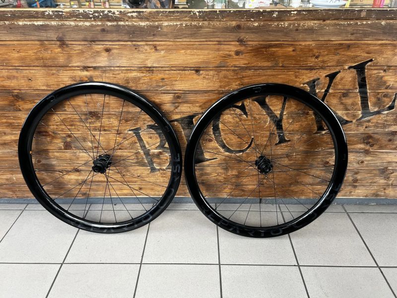 Gravel karbonové kola Bianchi Reparto Corse 43G Ceramitech