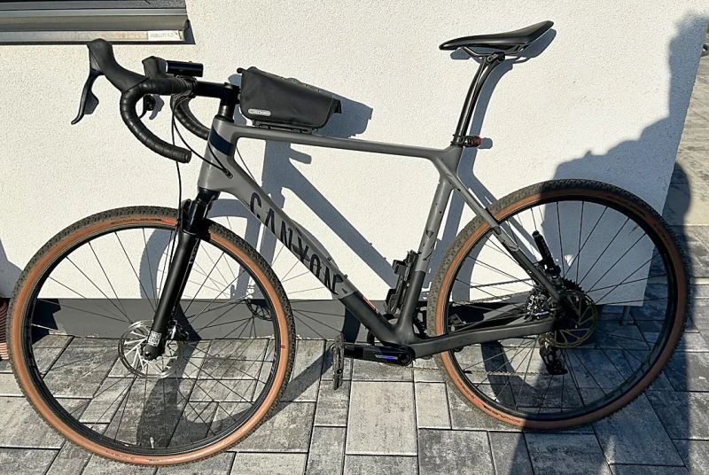 Canyon Grizl CF SLX 8 AXS trail (výměna za prémiové canyon elektro možná)