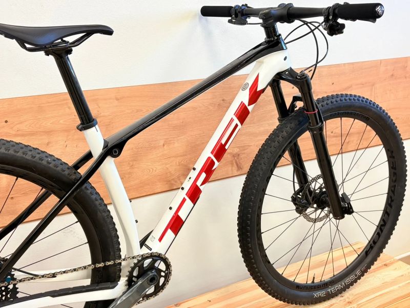 Trek Procaliber 9.7 karbonová kola bontrager