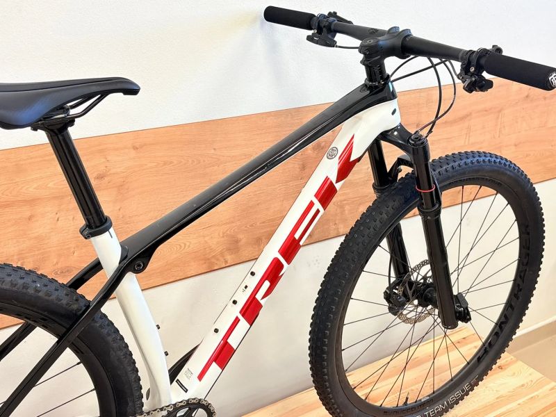 Trek Procaliber 9.7 karbonová kola bontrager