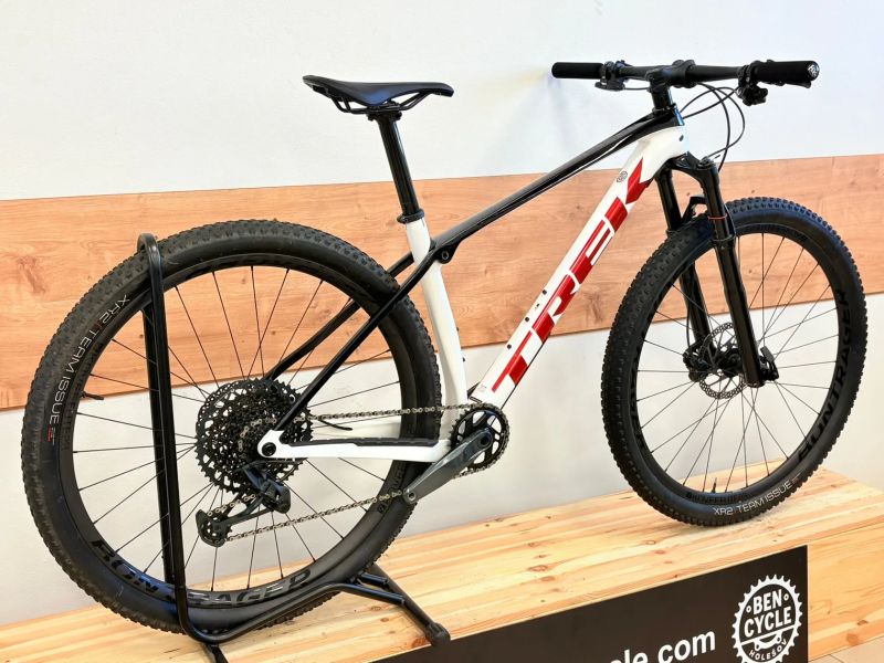 Trek Procaliber 9.7 karbonová kola bontrager