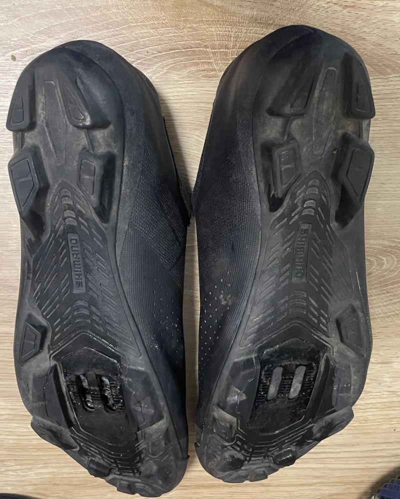 Tretry Shimano SH-XC300