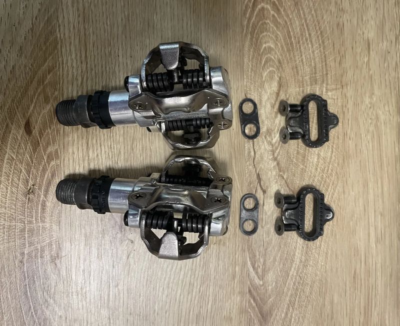 Pedály Shimano PD-M520