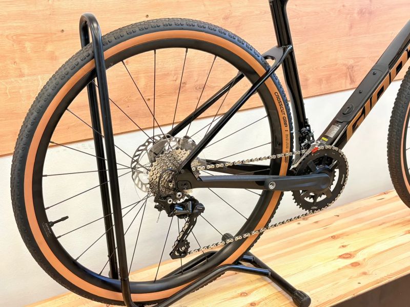 Giant Revolt Advanced 3 < 50km