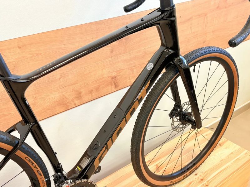 Giant Revolt Advanced 3 < 50km