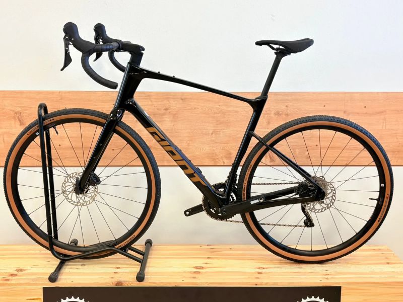 Giant Revolt Advanced 3 < 50km