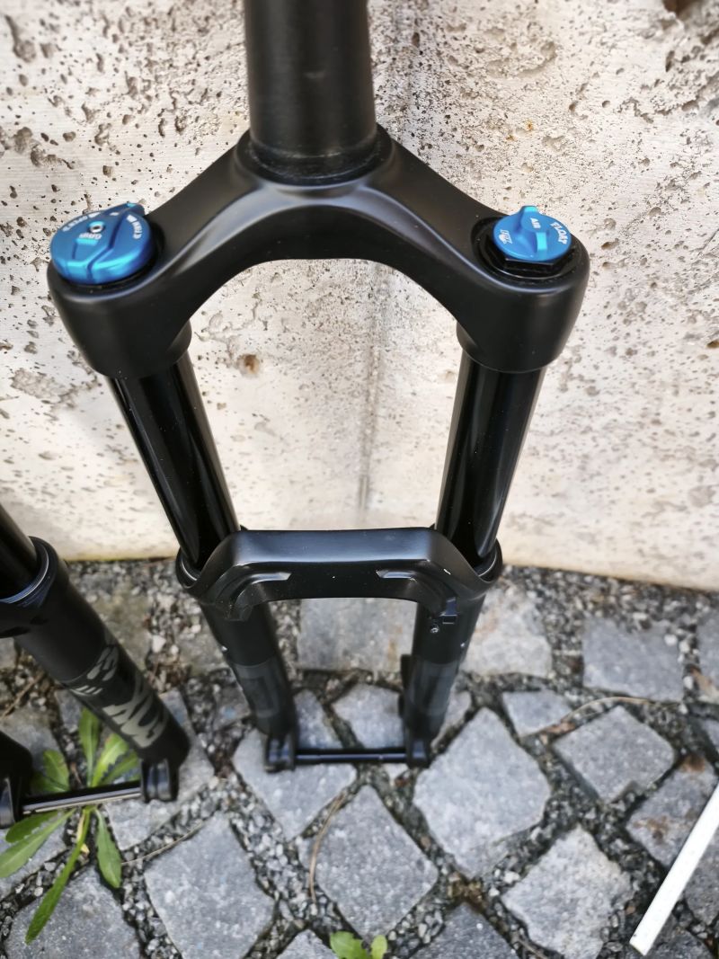 NOVÉ vidlice FOX 34 36 a DT Swiss F 535 ONE 150mm