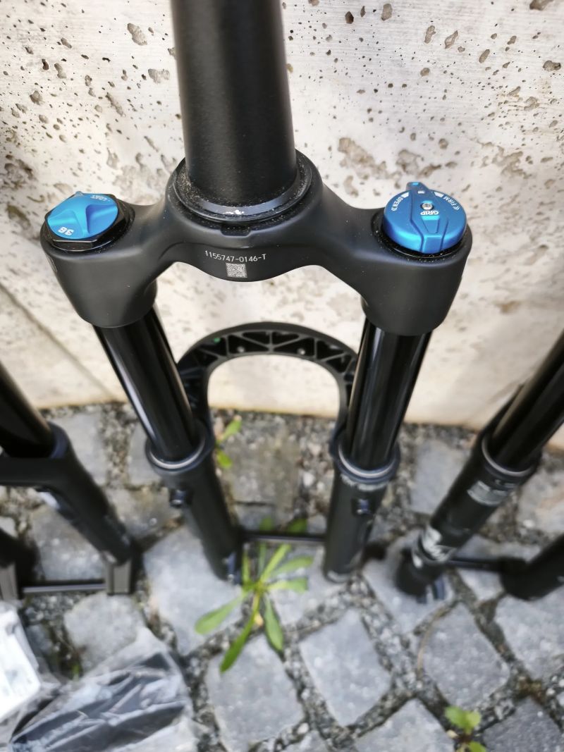 NOVÉ vidlice FOX 34 36 a DT Swiss F 535 ONE 150mm