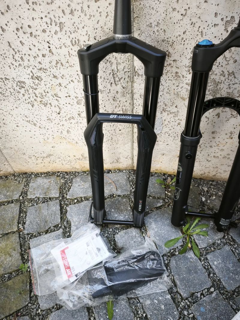 NOVÉ vidlice FOX 34 36 a DT Swiss F 535 ONE 150mm